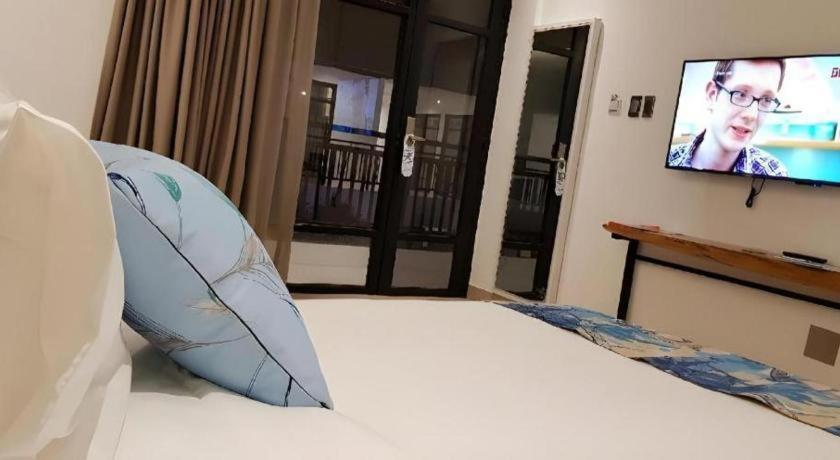 White Breeze Palawan Boutique Hotel Puerto Princesa Екстер'єр фото