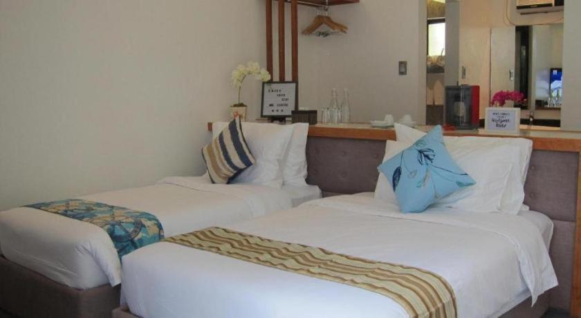 White Breeze Palawan Boutique Hotel Puerto Princesa Екстер'єр фото